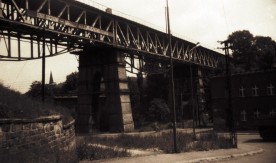 "Most kolejowy w Wałbrzychu", czerwiec 1983. Fot. F. Halej. Numer...